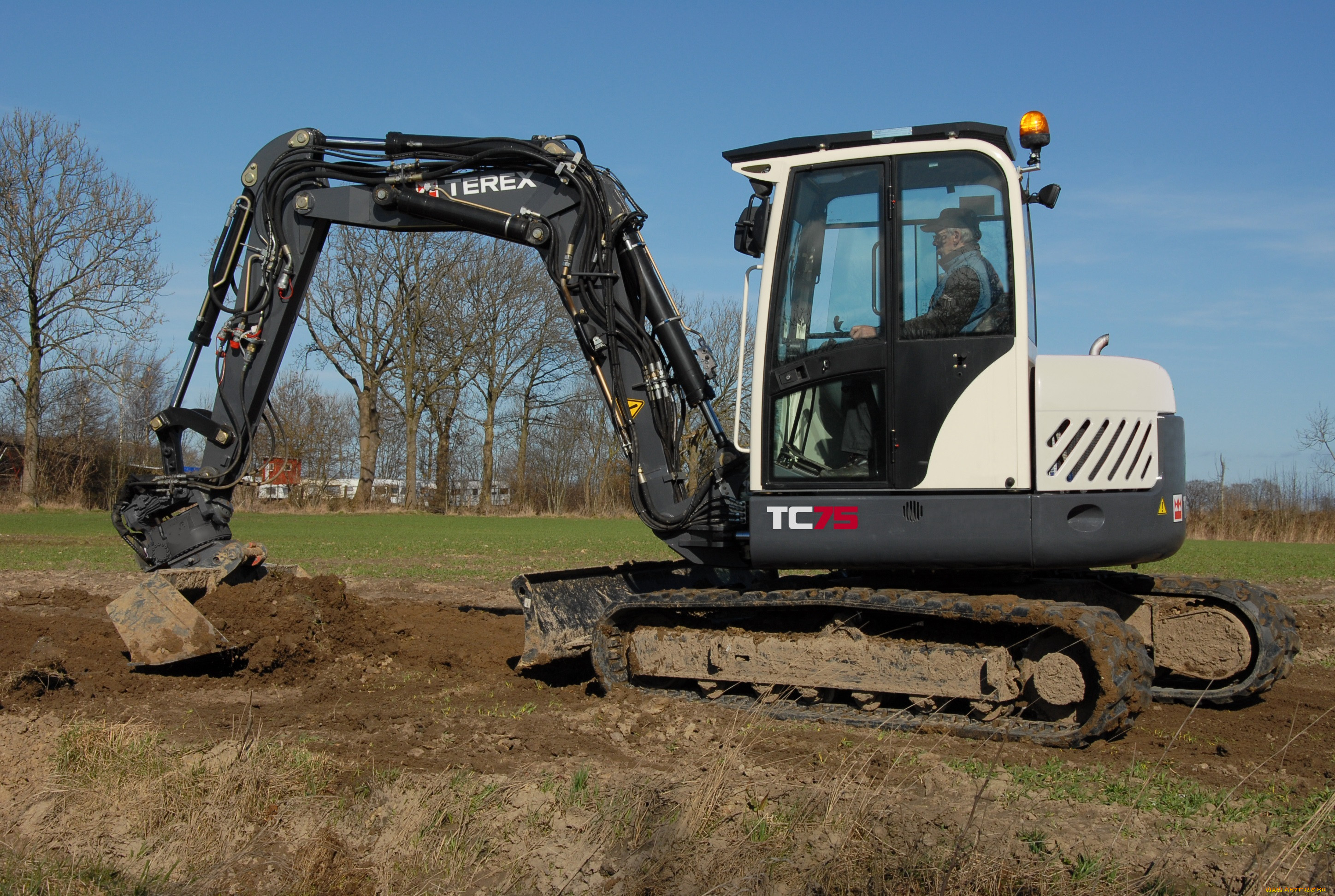 Tc 75 c. Терекс экскаватор. Терекс 850 экскаватор. Terex cx210. Мини-экскаватор Landformer 100.